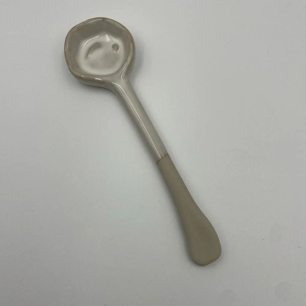 Japanese Ceramic Soup Spoon with Long Handle for Kitchen and Tableware New‎
